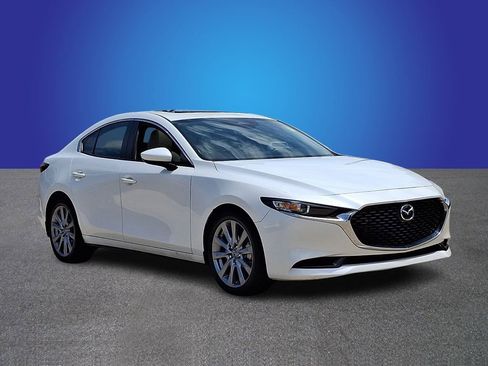 Used 2024 MAZDA MAZDA3 s FWD image 3