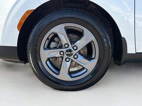 Used 2021 Kia Soul LX image 37