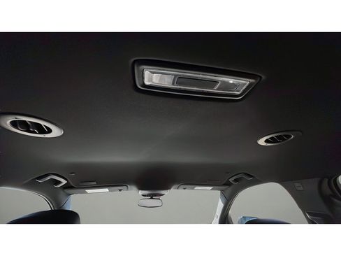 Certified 2025 Buick Enclave Sport Touring AWD/4WD image 29