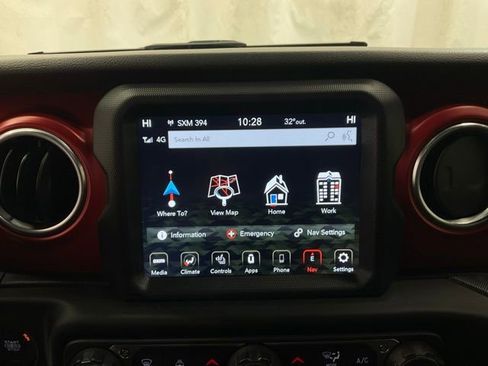 Used 2022 Jeep Wrangler Unlimited Rubicon w/ LED Lighting Group AWD/4WD image 18