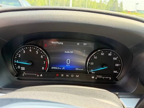Used 2020 Ford Explorer XLT w/ Equipment Group 202A AWD/4WD image 25