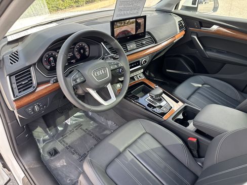 Used 2023 Audi Q5 2.0T Premium Plus w/ Premium Plus Package AWD/4WD image 21