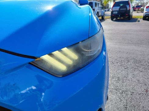 Used 2017 Ford Mustang Premium image 11