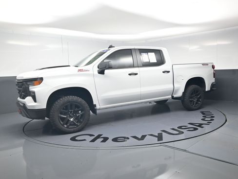 Used 2024 Chevrolet Silverado 1500 Custom Trail Boss w/ LPO, Dark Essentials Package AWD/4WD image 6