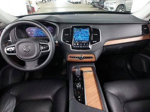 Certified 2023 Volvo XC90 B6 Plus AWD/4WD image 7