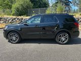 Used 2018 Ford Explorer Sport image 2