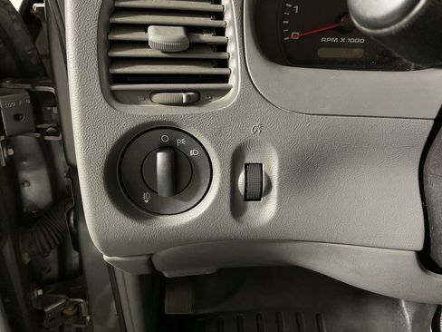 Used 2011 Ford Ranger XLT image 21