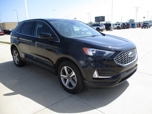 Used 2024 Ford Edge SEL w/ Convenience Package AWD/4WD image 8