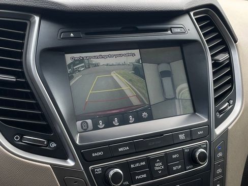 Used 2017 Hyundai Santa Fe Limited AWD/4WD image 16