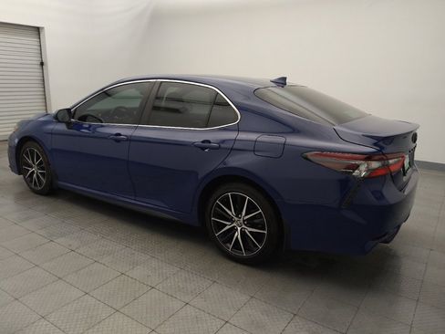 Used 2023 Toyota Camry SE w/ Convenience Package image 3