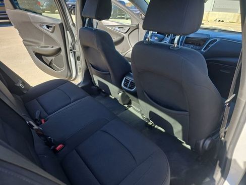 Used 2020 Chevrolet Malibu LT image 11