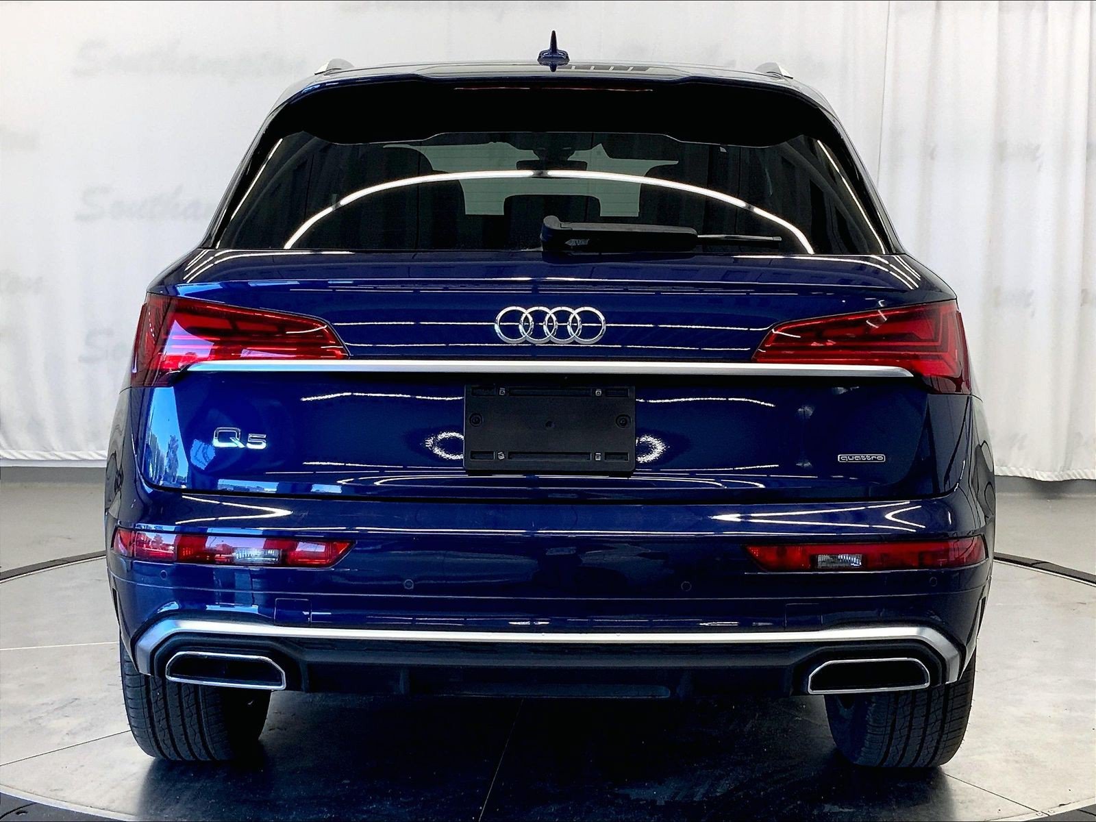 Certified 2023 Audi Q5 2.0T Premium Plus w/ Premium Plus Package AWD/4WD image 3