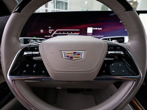Used 2025 Cadillac Escalade Sport Platinum AWD/4WD image 35