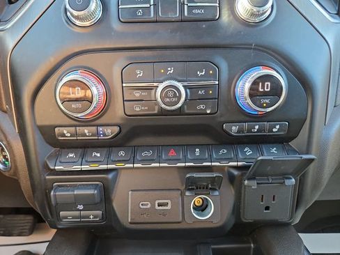 Used 2021 GMC Sierra 1500 Denali w/ Denali Ultimate Package AWD/4WD image 25