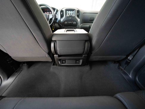 Used 2019 Chevrolet Silverado 1500 Custom w/ Custom Value Package AWD/4WD image 22