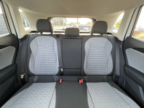 Used 2025 Volkswagen Tiguan S image 29