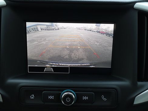 Used 2022 GMC Terrain SLE w/ Driver Convenience Package image 11