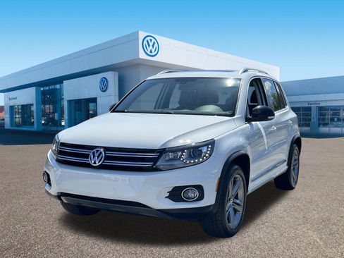 Used 2017 Volkswagen Tiguan Sport image 3