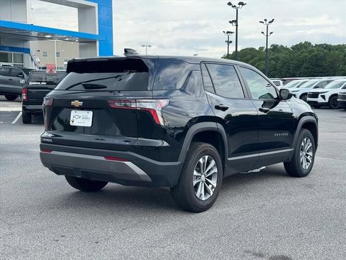 Used 2026 Chevrolet Equinox LT FWD image 3