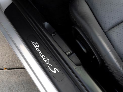 Used 2003 Porsche Boxster S image 16