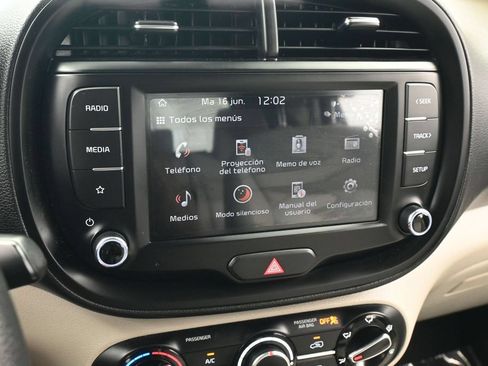 Used 2023 Kia Soul LX FWD image 18
