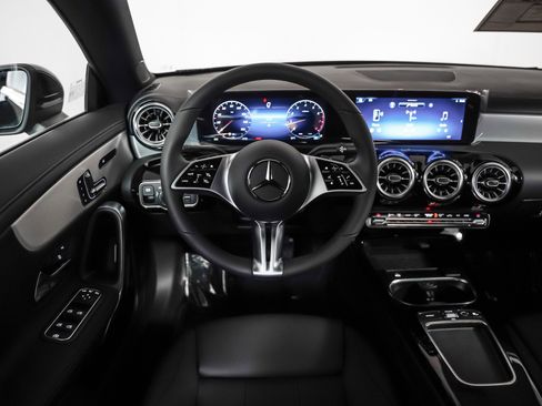 New 2025 Mercedes-Benz CLA 250 4MATIC image 14