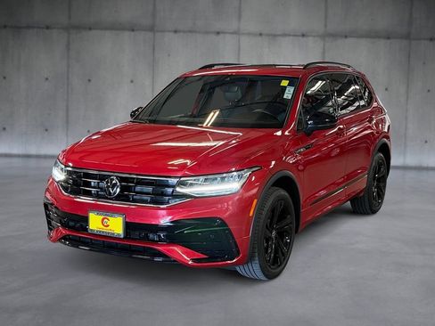Used 2024 Volkswagen Tiguan SE R-Line AWD/4WD image 1