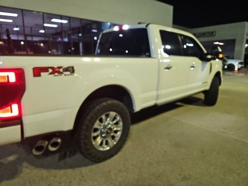Used 2022 Ford F250 Limited image 7