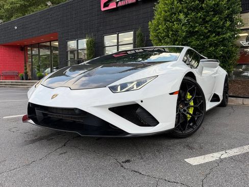 Used 2021 Lamborghini Huracan EVO RWD image 2