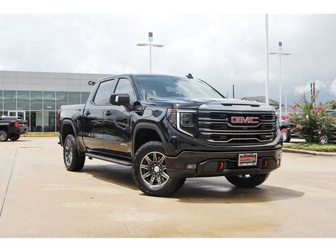 Used 2024 GMC Sierra 1500 AT4 w/ Technology Package AWD/4WD image 1