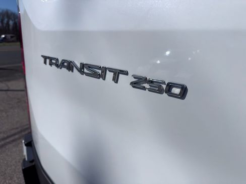 Used 2025 Ford Transit 250 Medium Roof RWD image 35