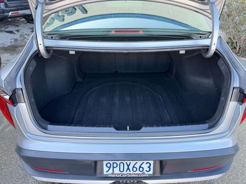 Used 2025 Kia K4 LXS image 32