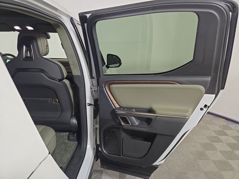 Used 2024 Rivian R1T Launch Edition Quad AWD/4WD image 19