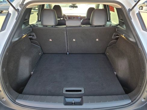 Certified 2025 Nissan Kicks SR FWD image 16