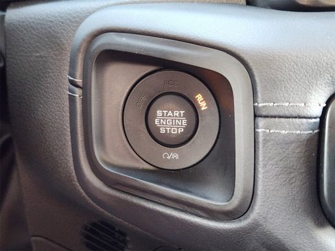 Certified 2025 Jeep Wrangler Sahara image 30