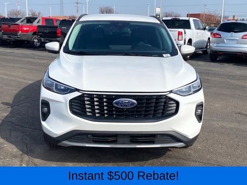 Used 2024 Ford Escape Platinum image 2
