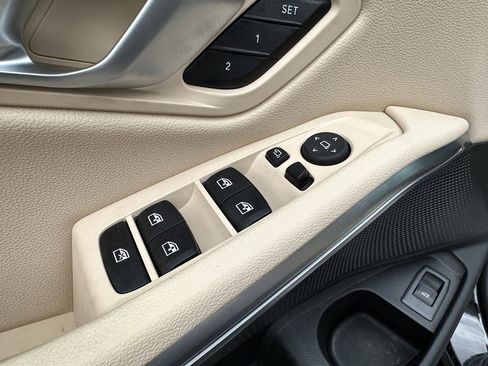 Used 2025 BMW 330i xDrive Sedan w/ Premium Package image 13