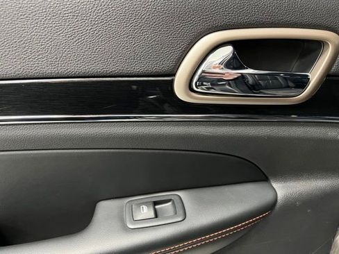 Used 2016 Jeep Grand Cherokee Limited 75th Anniversary image 44