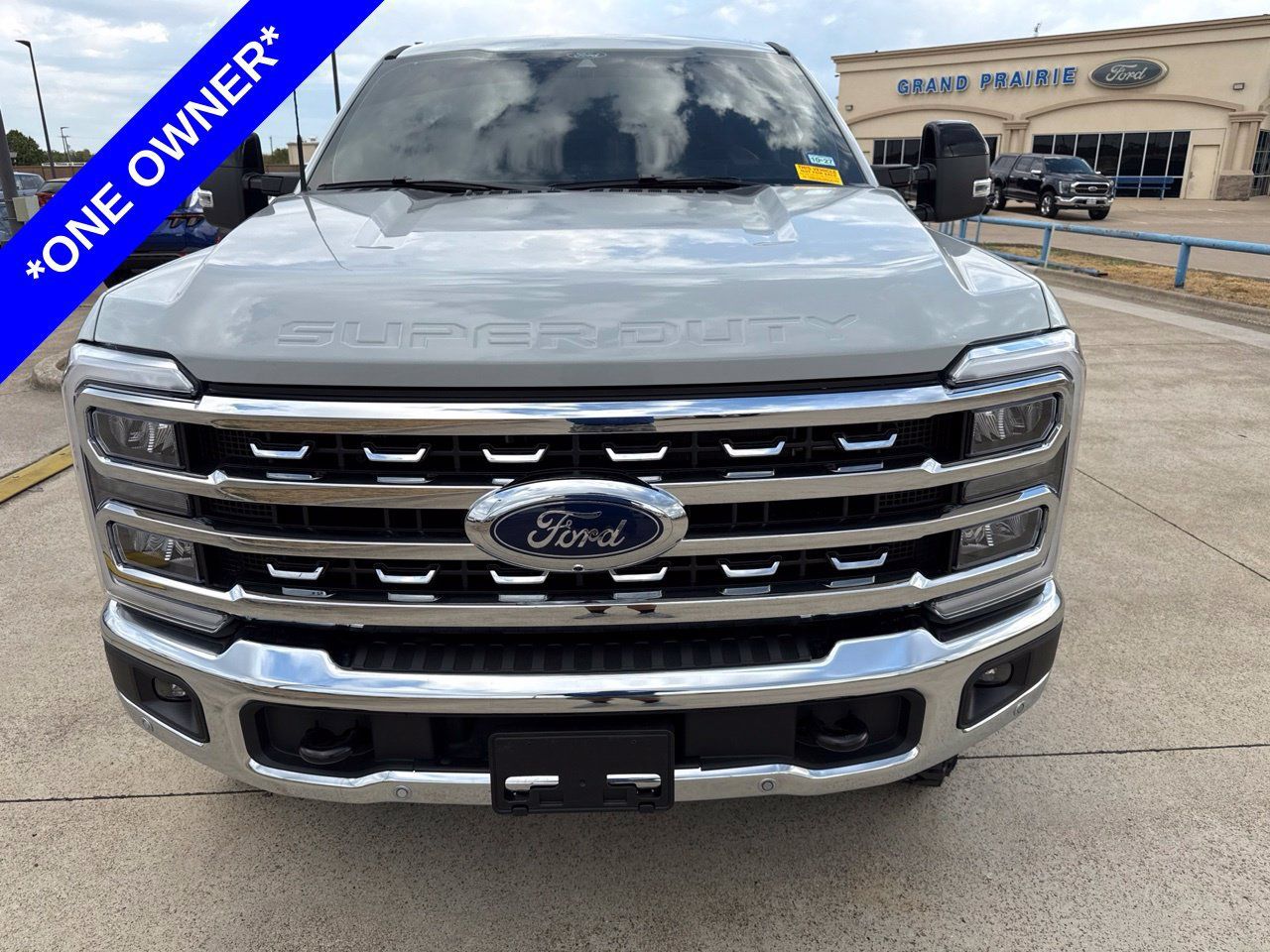 Used 2026 Ford F250 Lariat w/ Tremor Off-Road Package AWD/4WD image 2