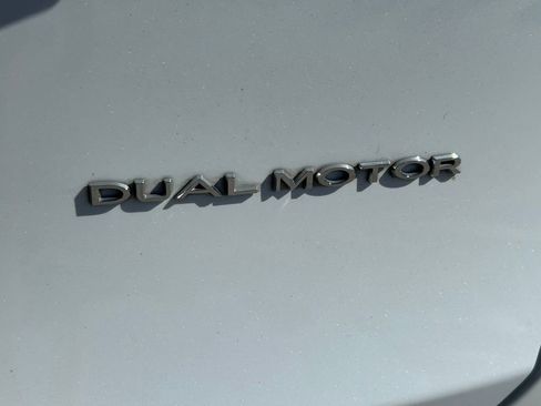 Used 2023 Tesla Model Y Long Range image 13