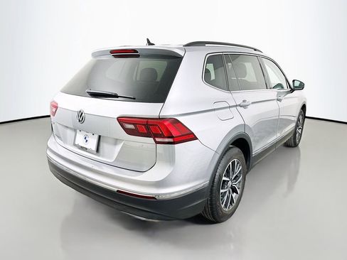 Used 2020 Volkswagen Tiguan SE image 5