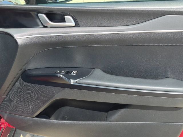 Used 2022 Kia K5 GT-Line FWD image 16