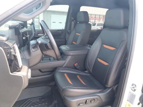 Used 2024 GMC Sierra 2500 AT4 w/ AT4 Premium Plus Package AWD/4WD image 18