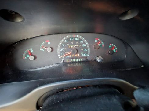 Used 1997 Ford E-250 and Econoline 250 Heavy-Duty image 16