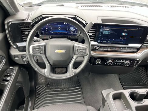 Used 2023 Chevrolet Silverado 1500 LT AWD/4WD image 13
