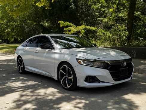 Used 2022 Honda Accord Sport Special Edition image 2