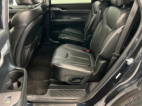 Used 2024 Hyundai Palisade SEL w/ Premium Package image 21