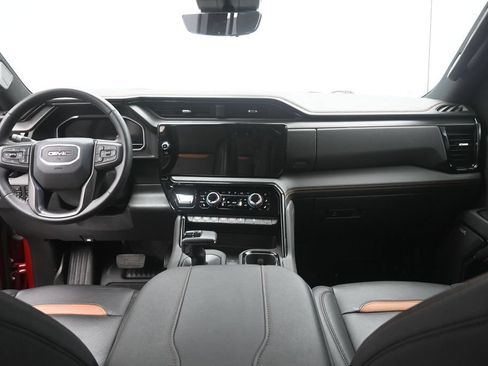 Used 2024 GMC Sierra 1500 AT4 w/ Technology Package AWD/4WD image 14