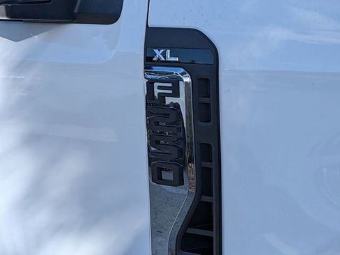 New 2026 Ford F250 XL AWD/4WD image 3
