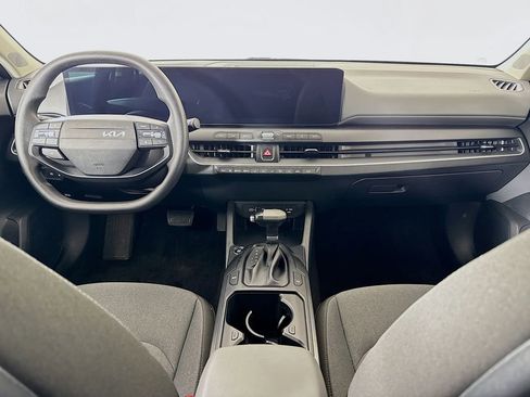 Used 2025 Kia K4 LXS image 13